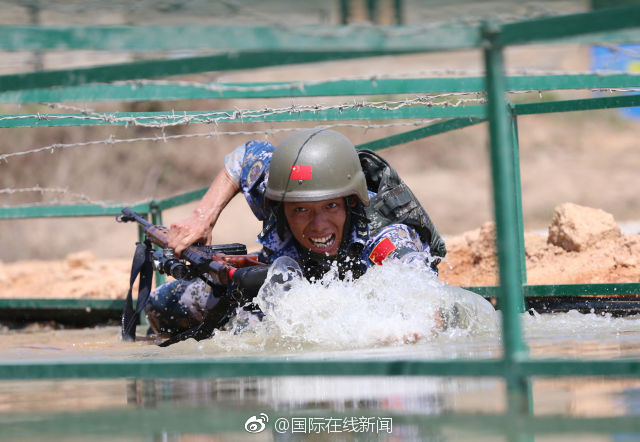 湖北荆门：全国滑翔伞运动员决战“圣境之巅”