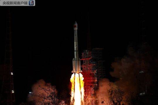 首颗香港制造的卫星总装下线 将于11月底发射